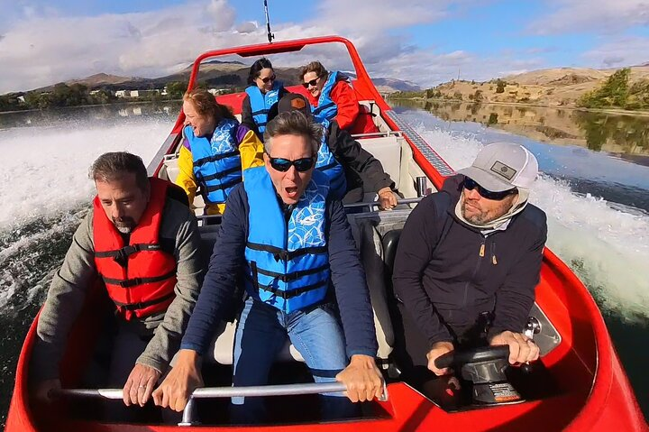 15 Mile Jet Boat Ride & Media Package ~30-50+ Min. Wenatchee, WA - Photo 1 of 7